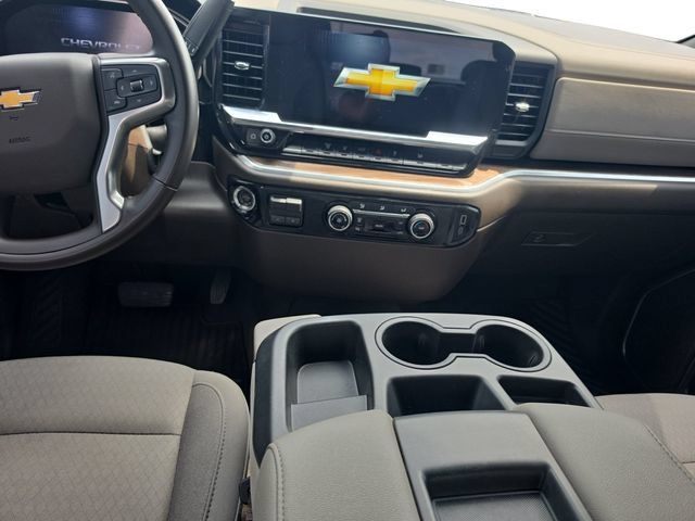 Used 2026 Chevrolet Silverado 2500 LT AWD/4WD image 13