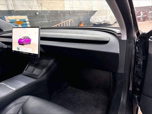Used 2024 Tesla Model 3 Standard Range RWD image 18