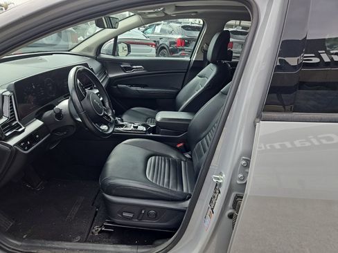 Used 2023 Kia Sportage SX image 11