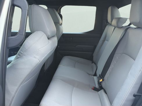 Used 2025 Toyota Tacoma SR5 AWD/4WD image 24