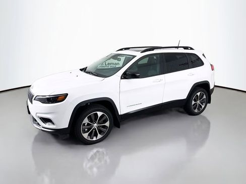 Used 2022 Jeep Cherokee Limited w/ Elite Package image 3