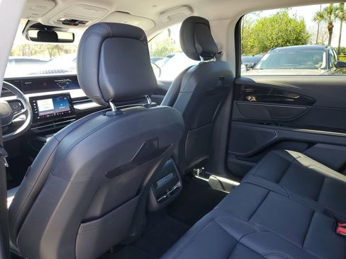 New 2026 Lincoln Nautilus Premier image 9