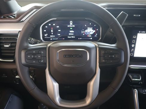 Used 2024 GMC Sierra 3500 Denali w/ Denali Reserve Package AWD/4WD image 17