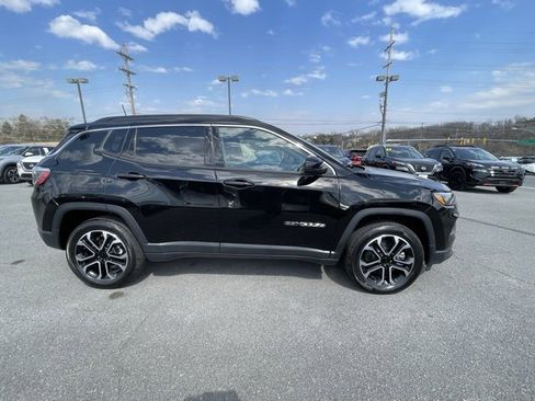 Used 2024 Jeep Compass Limited image 4