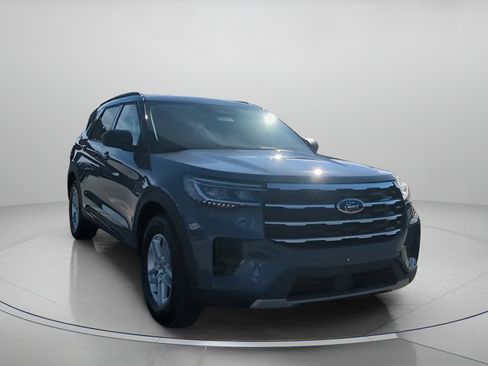 New 2026 Ford Explorer Active image 3
