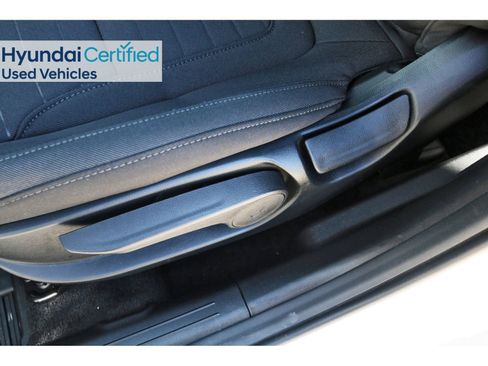 Certified 2025 Hyundai Santa Cruz SE image 30