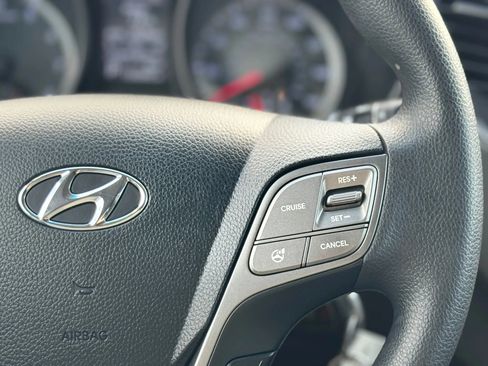 Used 2015 Hyundai Santa Fe Sport image 18