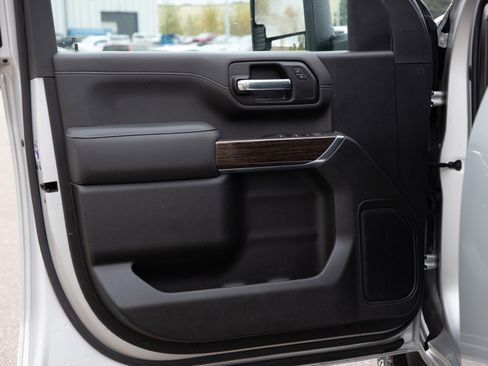 Used 2022 GMC Sierra 2500 SLE w/ SLE Value Package; image 22