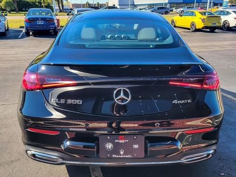 Used 2025 Mercedes-Benz CLE 300 4MATIC Coupe image 5