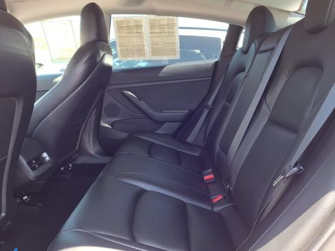 Used 2022 Tesla Model 3 RWD image 8