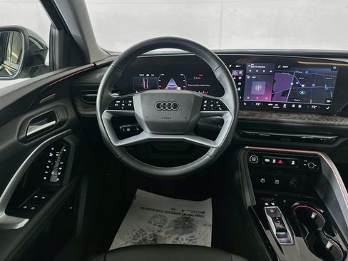 Used 2025 Audi Q5 Premium Plus w/ Premium Plus AWD/4WD image 23