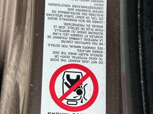 Used 2015 Toyota Prius V Three image 18