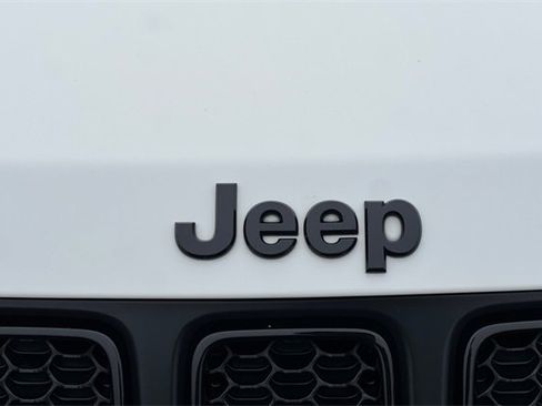 Used 2019 Jeep Compass Latitude image 39