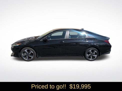 Certified 2023 Hyundai Elantra SEL w/ Convenience Package FWD image 3