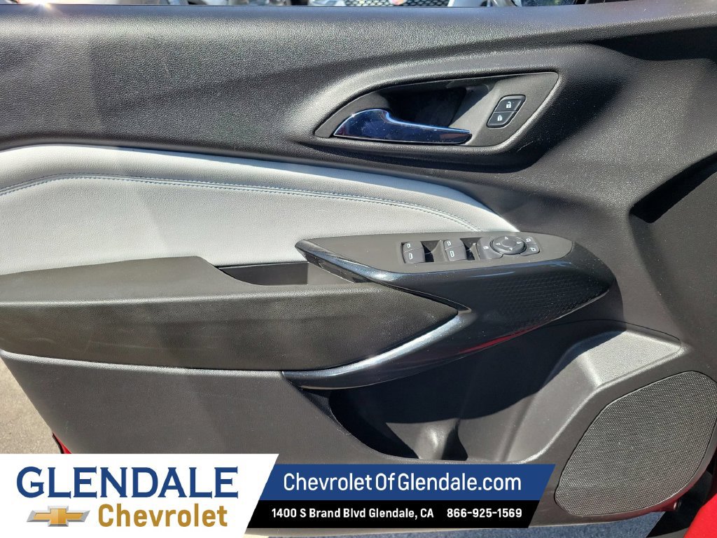 Used 2025 Chevrolet Trax LT FWD image 27