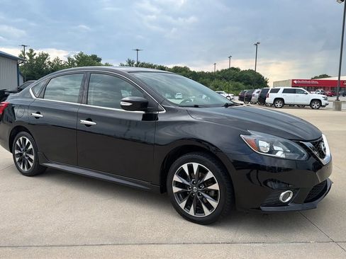Used 2019 Nissan Sentra SR FWD image 26