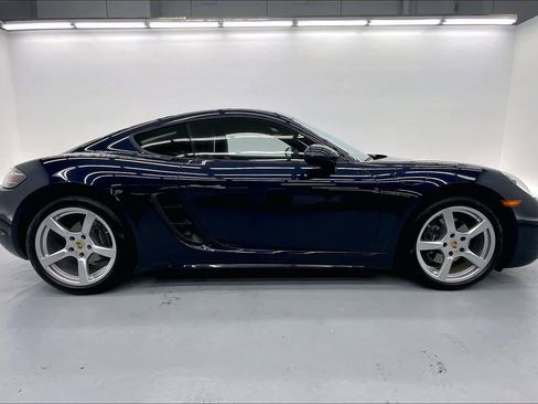 Used 2018 Porsche 718 Cayman RWD image 5