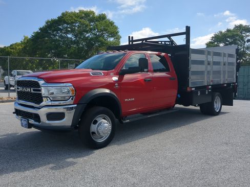 Used 2022 RAM 5500 Tradesman w/ Chrome Appearance Group RWD image 6