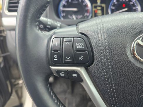 Used 2016 Toyota Highlander Limited image 21