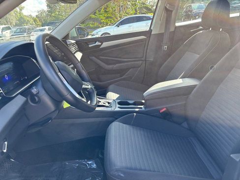 Used 2025 Volkswagen Jetta S image 10