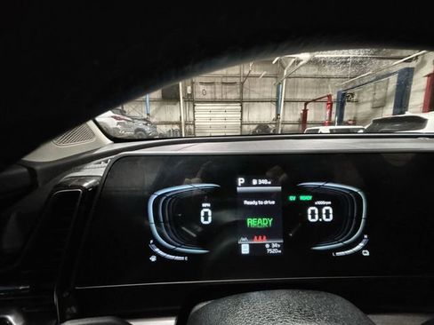 Certified 2024 Kia Sportage EX w/ EX Premium Package image 12