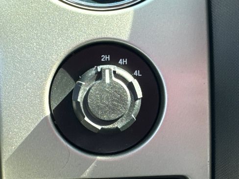 Used 2013 Ford F150 XLT w/ Mid Equipment Group image 10