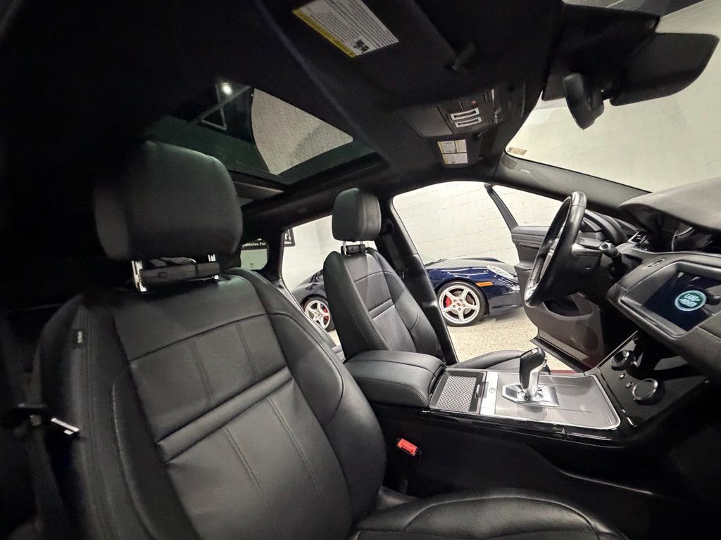 Used 2020 Land Rover Range Rover Evoque S AWD/4WD image 31