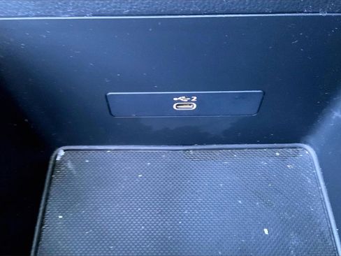 Used 2022 Audi Q5 2.0T Premium w/ Convenience Package image 35