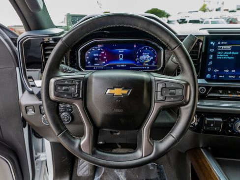 Used 2024 Chevrolet Silverado 3500 High Country w/ Technology Package image 19