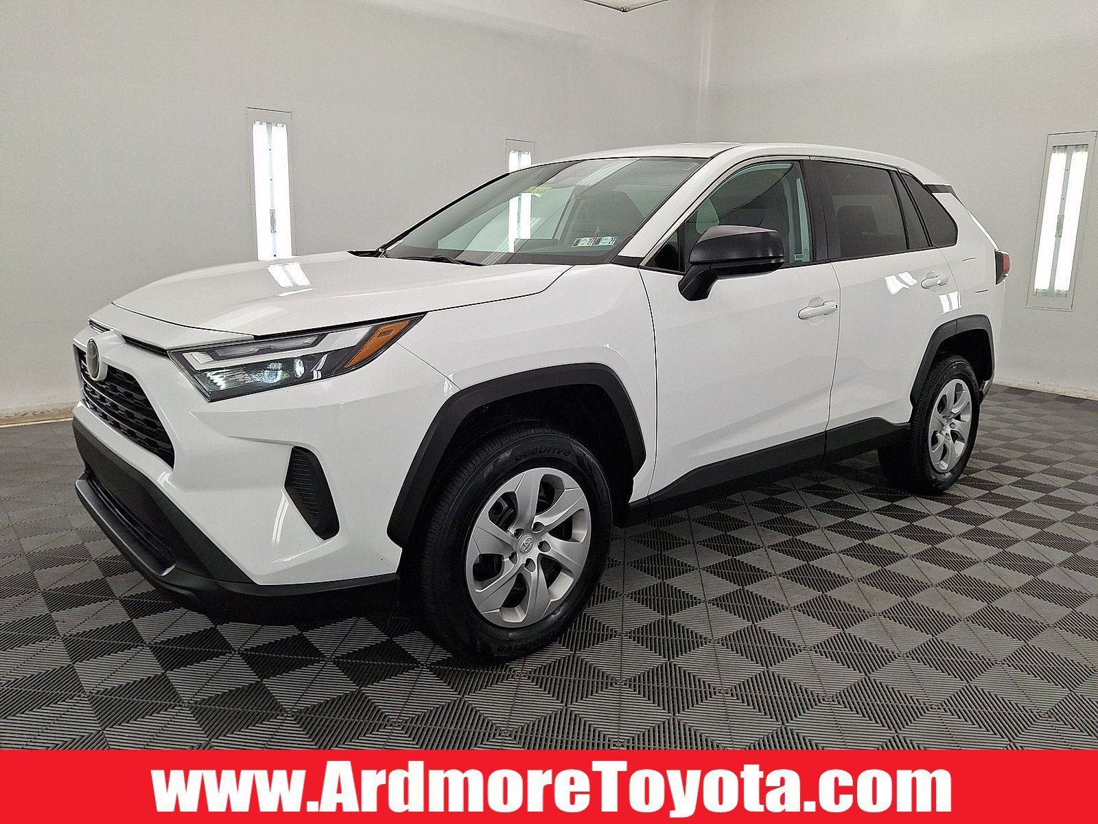 Certified 2025 Toyota RAV4 LE AWD/4WD image 1