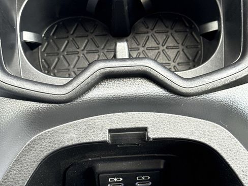 Used 2024 Toyota RAV4 XLE image 30