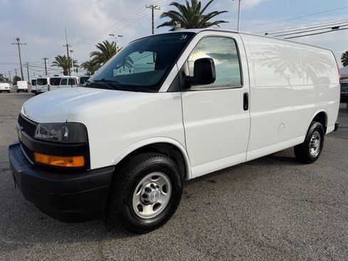 Used 2019 Chevrolet Express 2500 image 12