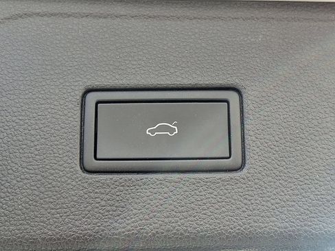 Used 2023 Volkswagen Atlas SEL Premium AWD/4WD image 29