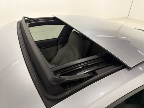 Used 2014 Porsche 911 Turbo S AWD/4WD image 25