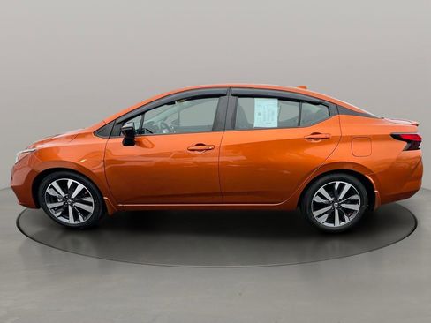 Used 2021 Nissan Versa SR w/ Convenience Package image 3