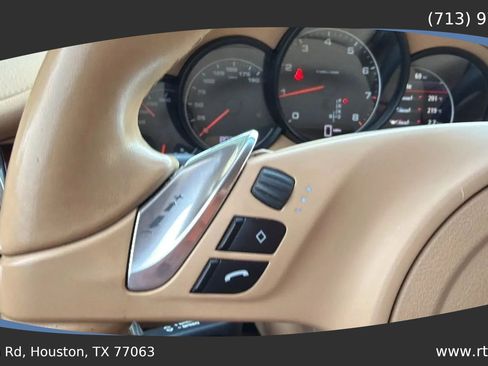Used 2012 Porsche Panamera 4 image 48