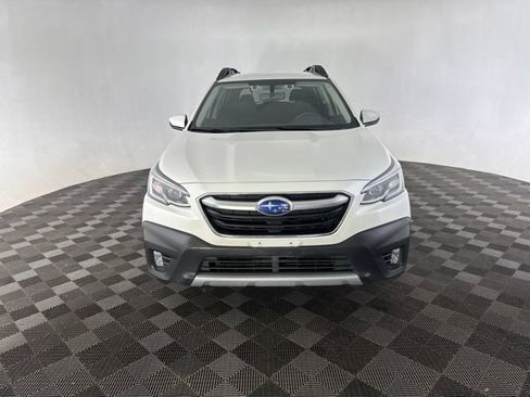 Used 2020 Subaru Outback Limited AWD/4WD image 2