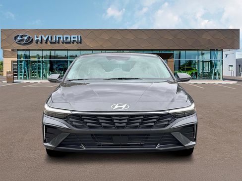 New 2026 Hyundai Elantra Limited image 12