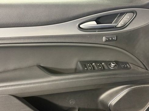 Used 2018 Alfa Romeo Stelvio Sport w/ Quick Order Package 22J Sport AWD/4WD image 15