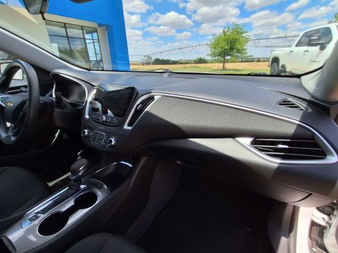 Used 2024 Chevrolet Malibu LT FWD image 14