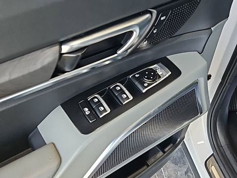 Used 2023 Kia Telluride SX X-Line image 27