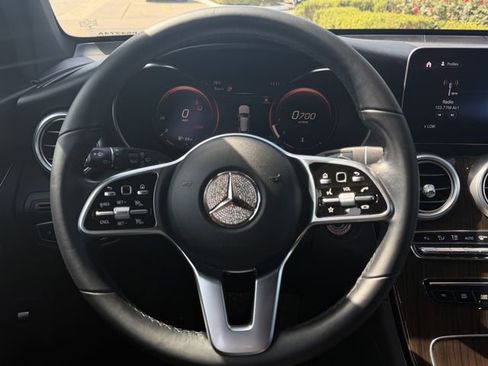 Used 2022 Mercedes-Benz GLC 300 image 11