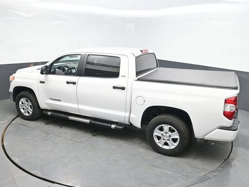 Used 2017 Toyota Tundra SR5 w/ SR5 Upgrade Package AWD/4WD image 29