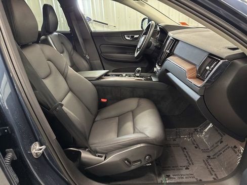 Certified 2023 Volvo XC60 B5 Plus w/ Climate Package image 17