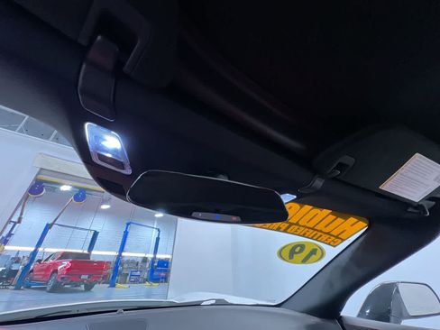 Used 2019 Chevrolet Corvette Stingray Coupe RWD image 32