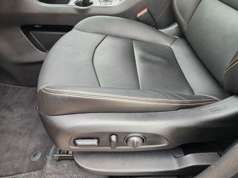 Used 2021 GMC Terrain SLT w/ Infotainment Package II FWD image 24