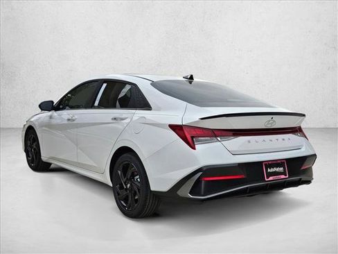 New 2026 Hyundai Elantra SEL Sport FWD image 9