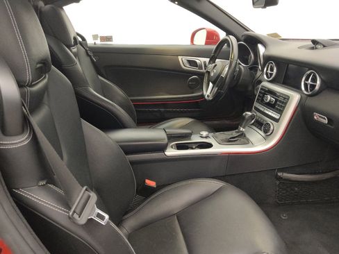 Used 2016 Mercedes-Benz SLK 350 image 21