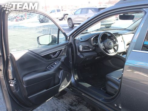 Used 2025 Subaru Outback Limited image 10