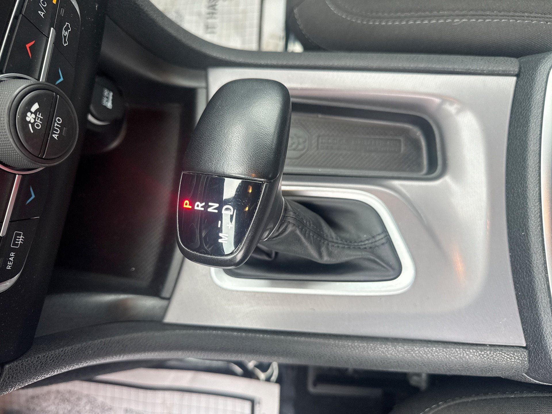 Used 2022 Dodge Charger Scat Pack w/ Driver Convenience Group RWD image 23